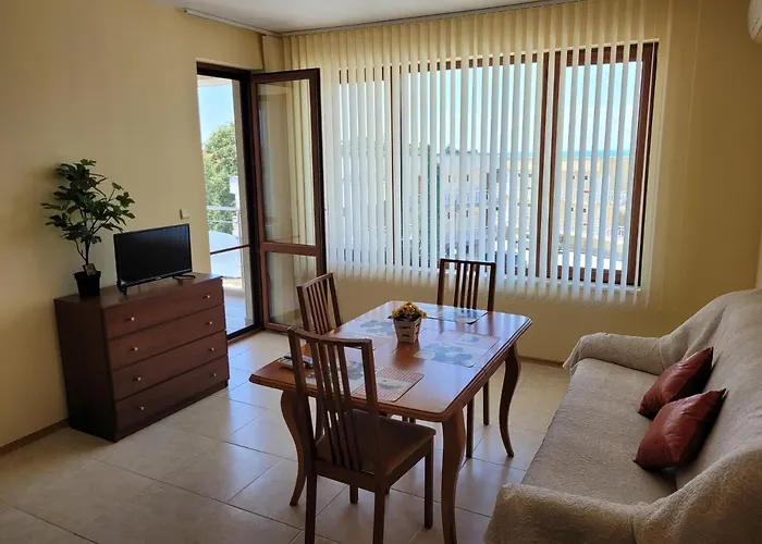 Апартамент Laguna Alba Каварна